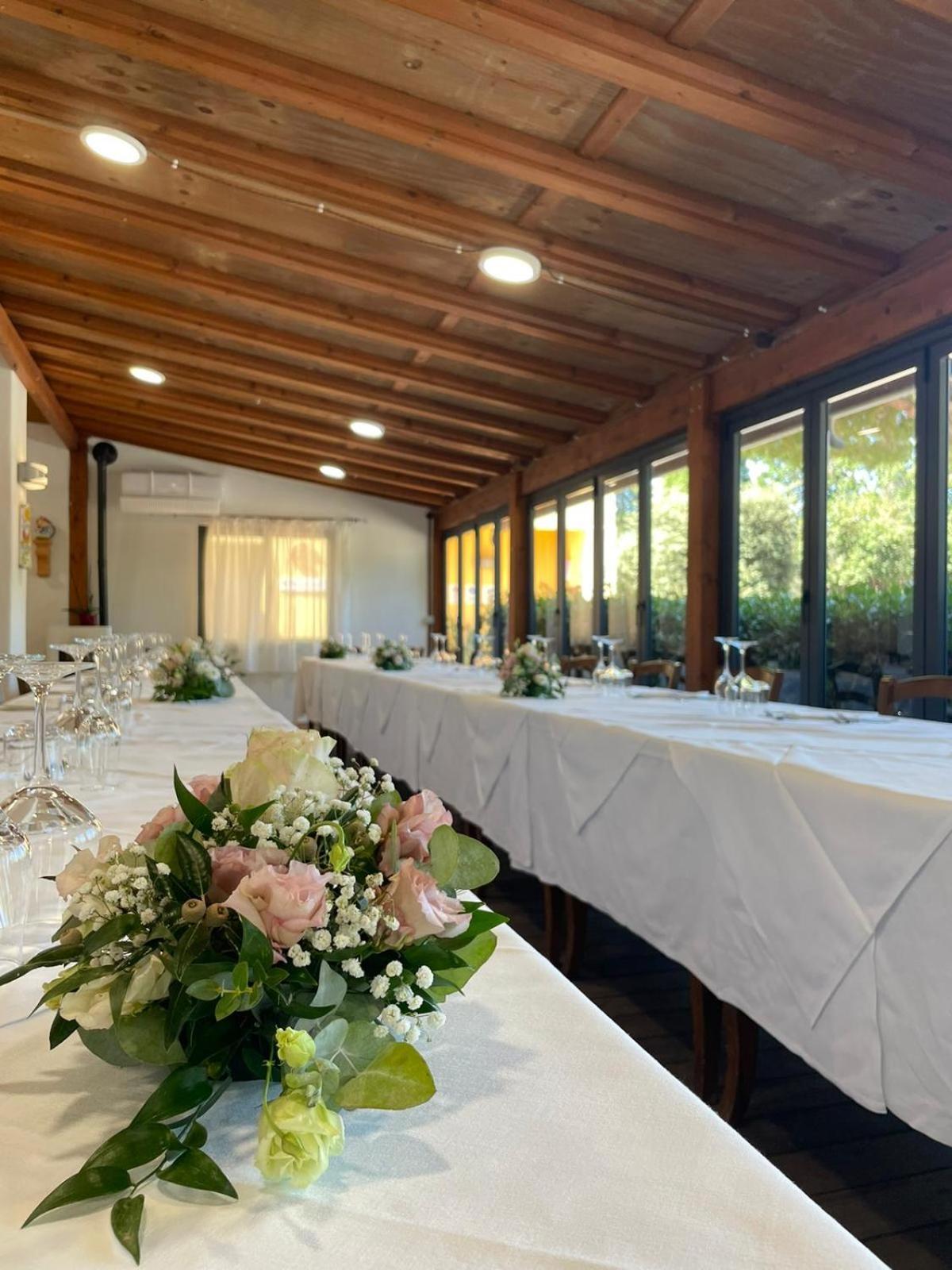 Hotel Ristorante Le Querciolaie Dei Ricci Фонтебланда Екстер'єр фото