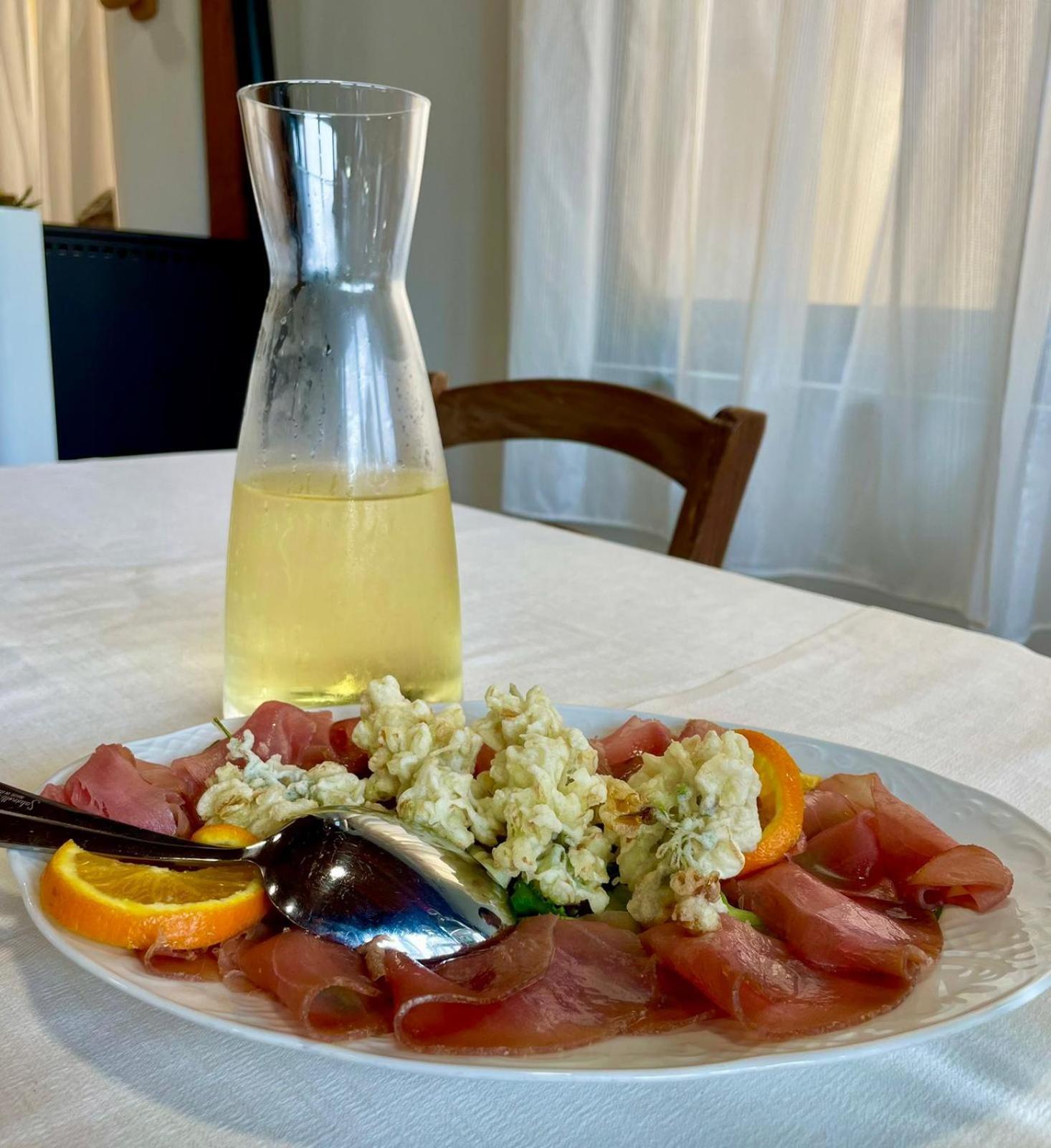 Hotel Ristorante Le Querciolaie Dei Ricci Фонтебланда Екстер'єр фото