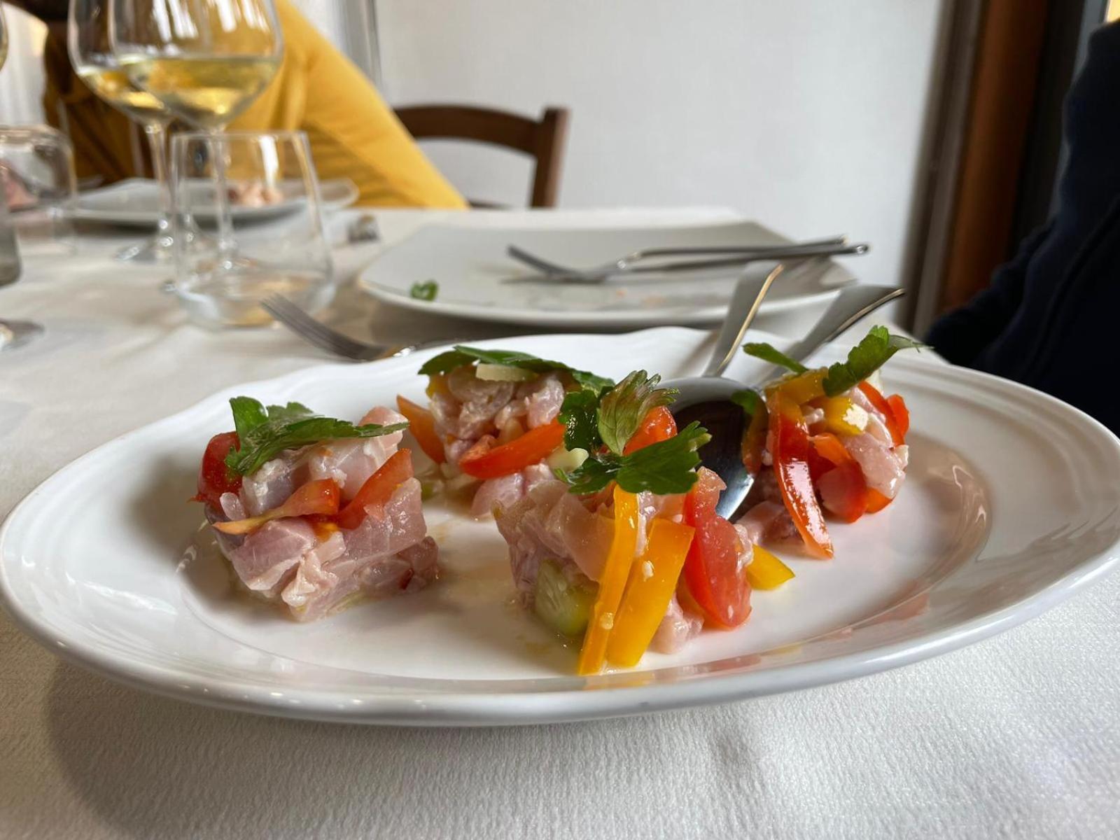 Hotel Ristorante Le Querciolaie Dei Ricci Фонтебланда Екстер'єр фото